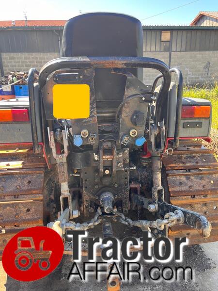 TRATTORE MCCORMICK T85F CINGOLATO FRUTTETO LANDINI MASSEY FERGUSON -PHOTO-2024-09-29-18-23-01 8.jpg